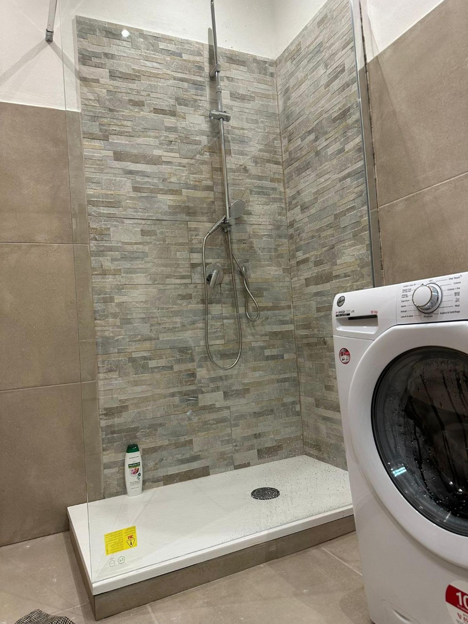Da Luciano Vicino Stazione Piazza Principe Apartamento Génova